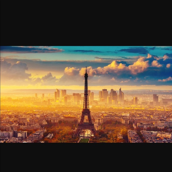 Profile Picture of Britney Robles (@brit_nyc) on Poshmark