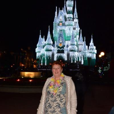 Profile Picture of Tracy Kirk (@19tracykirk) on Twitter