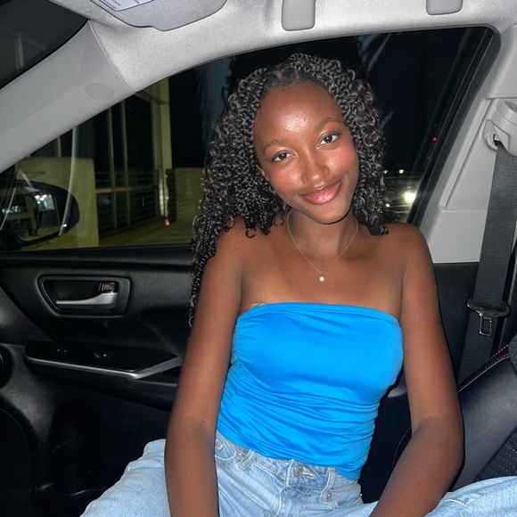 Profile Picture of Esther Njeru (@esthernjeru165) on Poshmark