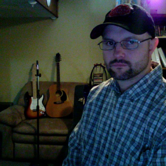 Profile Picture of Chad Orr (@laureljensine) on Poshmark