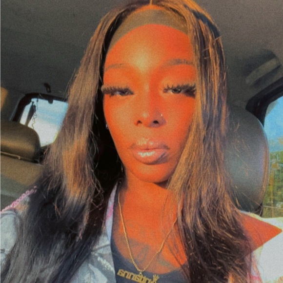 Profile Picture of Mahrei Mahrie (@mahrei98) on Poshmark