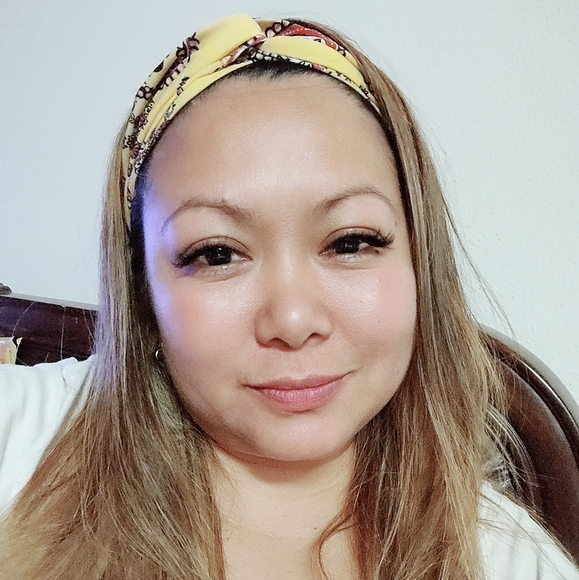 Profile Picture of Maya Lucas (@switmayachelle) on Poshmark