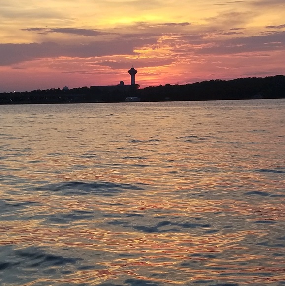 Profile Picture of Janel Hughston (@hanakateabby) on Poshmark