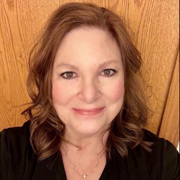 Profile Picture of Pam Bilich (@pamjb16) on Poshmark