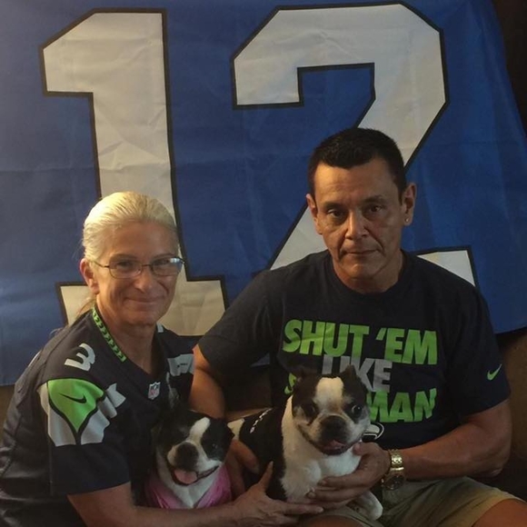 Profile Picture of Joan Widen (@jwiden0620) on Poshmark