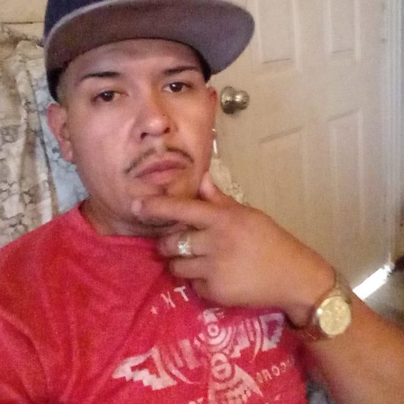 Profile Picture of Raymond Barron (@barron480343) on Poshmark