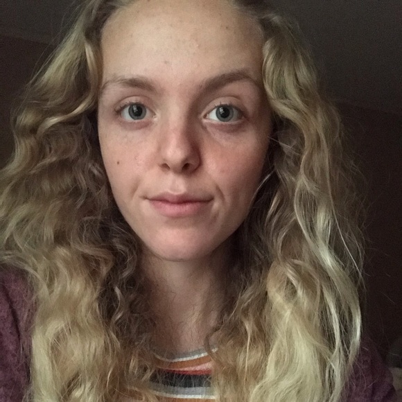 Profile Picture of Ashton Smallman (@ashrsmall) on Poshmark