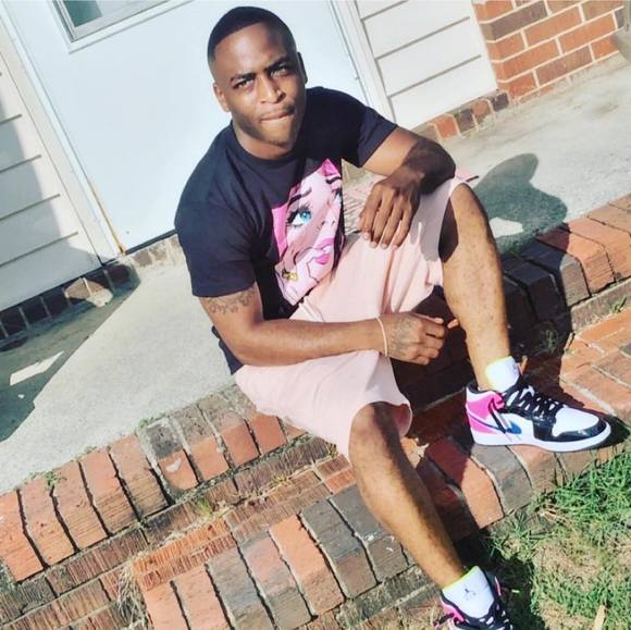 Profile Picture of Deamante christopher Brown (@browndeamante) on Poshmark