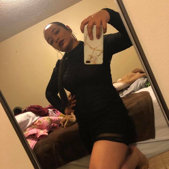 Profile Picture of Brittany Ramelb (@bramelb0986) on Poshmark