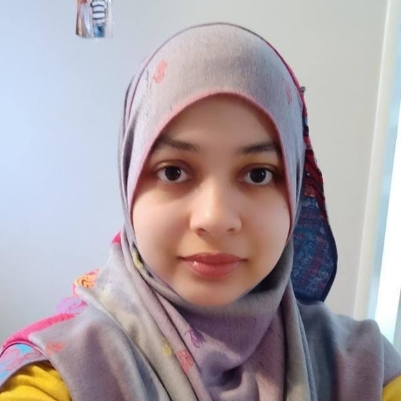 Profile Picture of Marium Batool (@marium89) on Poshmark