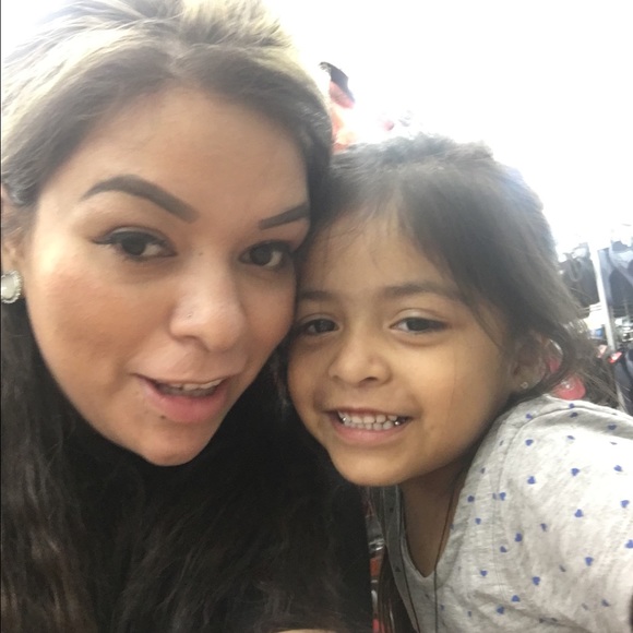 Profile Picture of Judy Estrada (@judynani) on Poshmark