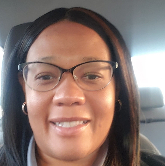 Profile Picture of Shelia Quinney (@sheliaquinney) on Poshmark