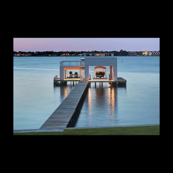 Profile Picture of Maxim Bayer (@maximl) on Poshmark