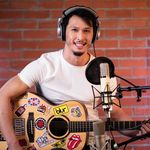 Profile Picture of Darren Low 🐒 (@d.lowbrown) on Instagram