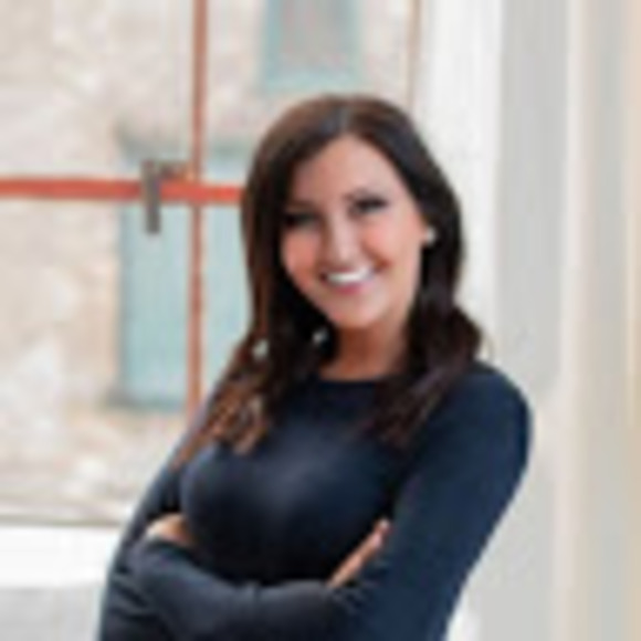 Profile Picture of Brittany Wankowski (@bwankowski) on Poshmark