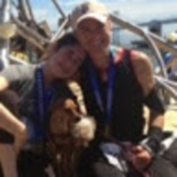 Profile Picture of Sydney Minckler (@sydneyminckler) on Poshmark