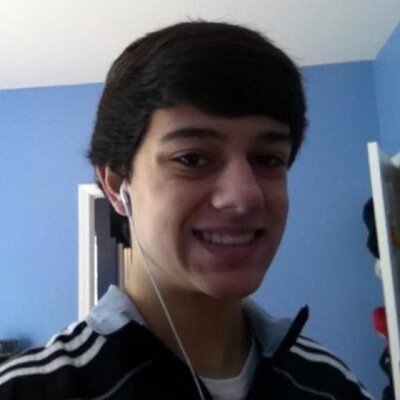 Profile Picture of Logan Nazemzadeh (@logannazem) on Twitter