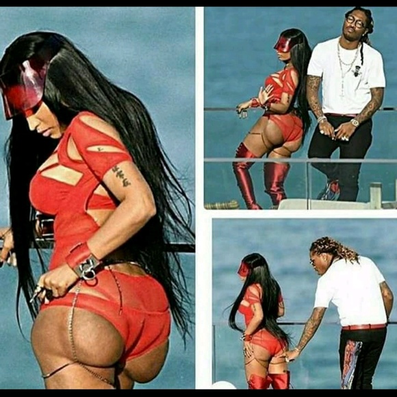 Profile Picture of Suzzy Hayworth (@suzzyoh) on Poshmark