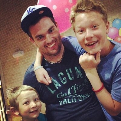 Profile Picture of Aaron Peery (@ADeanP90) on Twitter