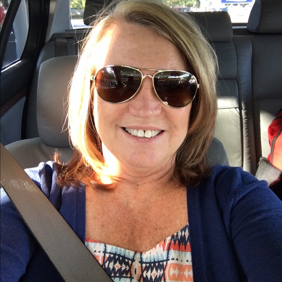 Profile Picture of Marion Romack (@mbronack) on Poshmark