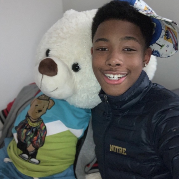 Profile Picture of Denver Smith (@yfn_mari916) on Poshmark