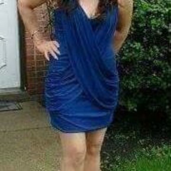 Profile Picture of Isis Guzman (@gbnnmmbbb) on Poshmark