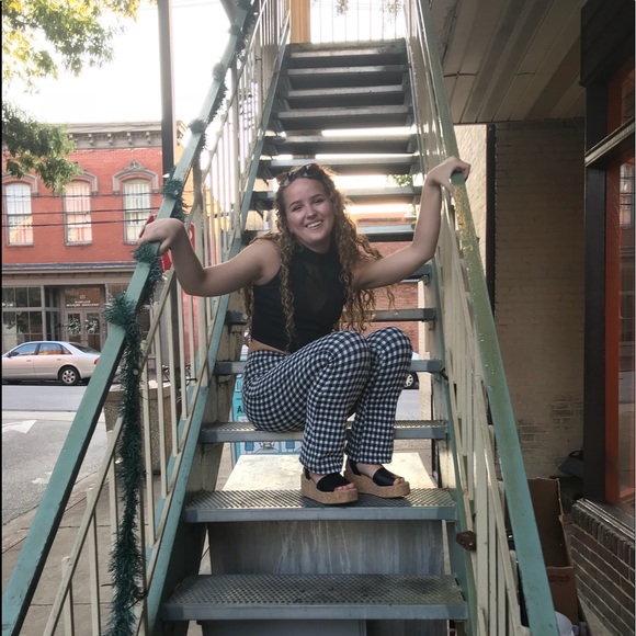Madison Nutwell - Poshmark Profile Picture of Madison Nutwell (@mhnutwell) on Poshmark