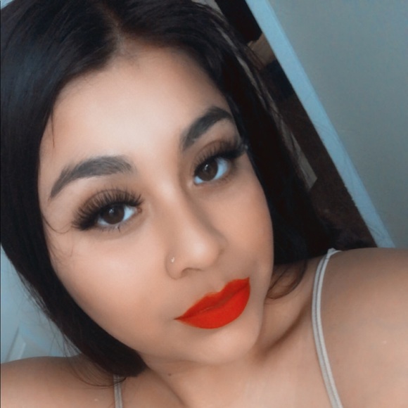 Profile Picture of Anastesia Lopez (@anastesia_00) on Poshmark