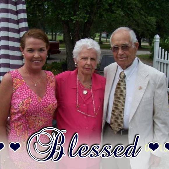 Profile Picture of Sarah Lenoir (@salenoir) on Poshmark