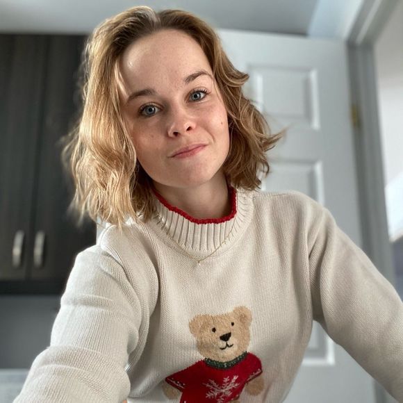 Profile Picture of Élodie Bédard (@kingelo1lol) on Poshmark