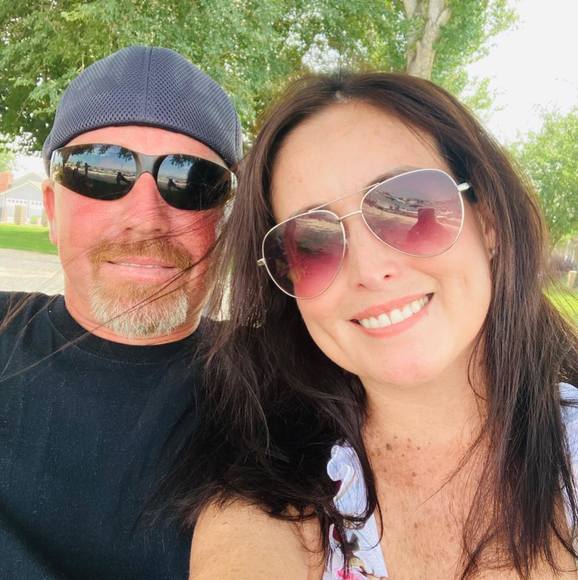 Profile Picture of Bobandbrenda Taylor (@brentaylor) on Poshmark