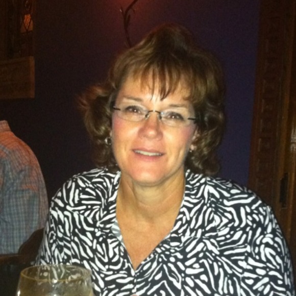 Profile Picture of Katy Bastedo (@kbastedo) on Poshmark