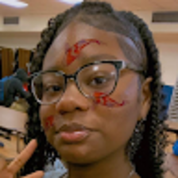 Profile Picture of Iyriel Munlyn (@iyrielmunlyn) on Poshmark