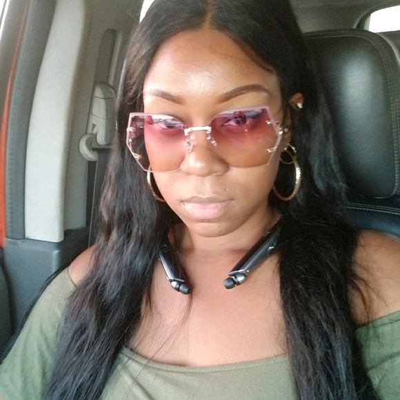 Profile Picture of Alisha James (@whoisalisha) on Poshmark