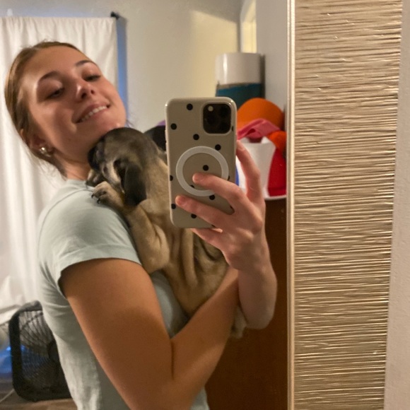 Profile Picture of Autumn Olson (@autumn871) on Poshmark