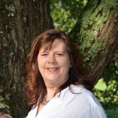 Profile Picture of Gena Duncan (@homesbygena) on Twitter