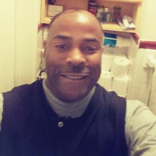 Profile Picture of Aaron Orlando McGruder Jr. (@aaronorlandom) on Instagram