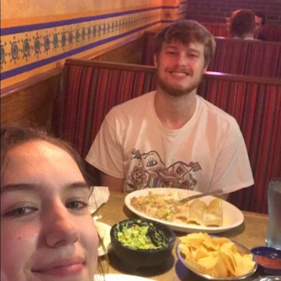 Profile Picture of Mitchell Maloney (@mitchellmalo462) on Poshmark
