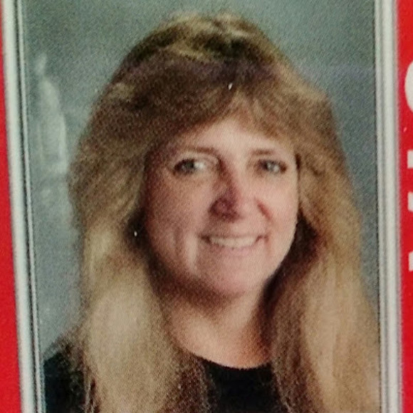 Profile Picture of Kim Perez (@tristatepets) on Poshmark