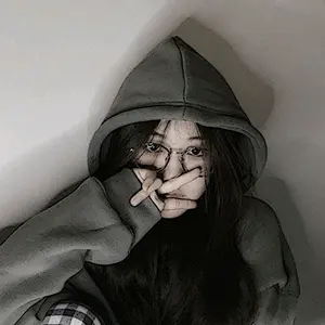Profile Picture of reyzz (@reyziens) on Tiktok