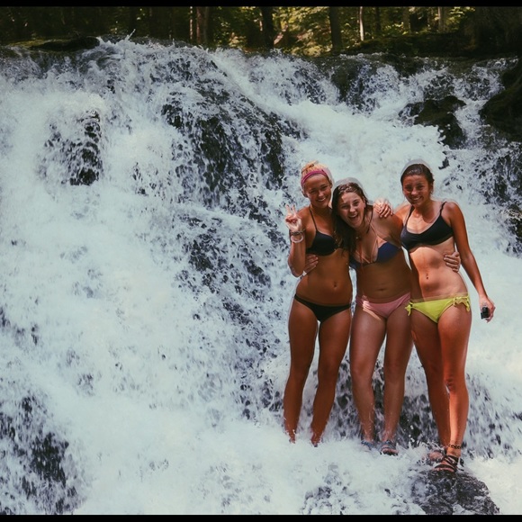 Natalie Gretzinger - Poshmark Profile Picture of Natalie Gretzinger (@nataliegretz) on Poshmark