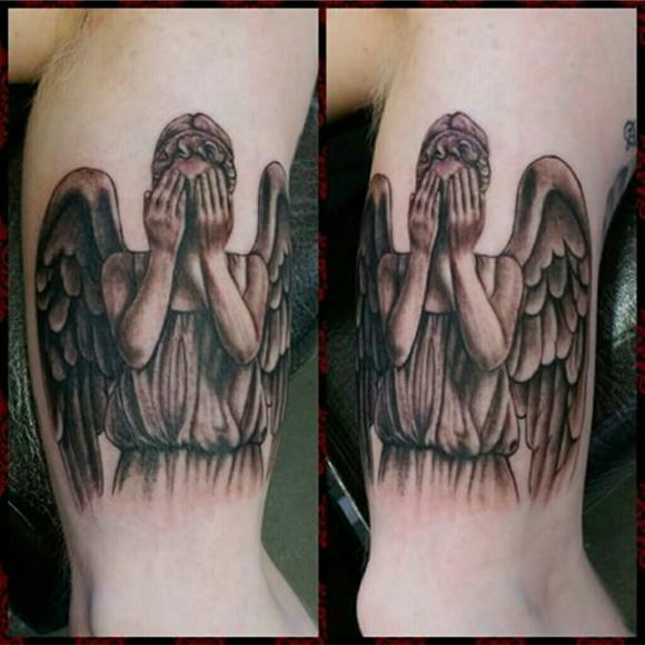 Profile Picture of Kristen Lisanby (@lizandbee) on Poshmark