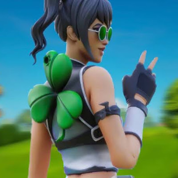 Profile Picture of Exo Exo (@knowncrazy711) on Poshmark