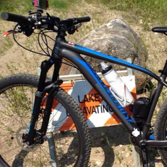 Profile Picture of Euan paul Pablo (@enriqfpablo) on Poshmark