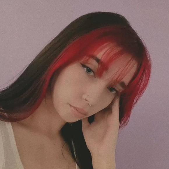 Profile Picture of Nora Mckenna (@noranxra) on Poshmark