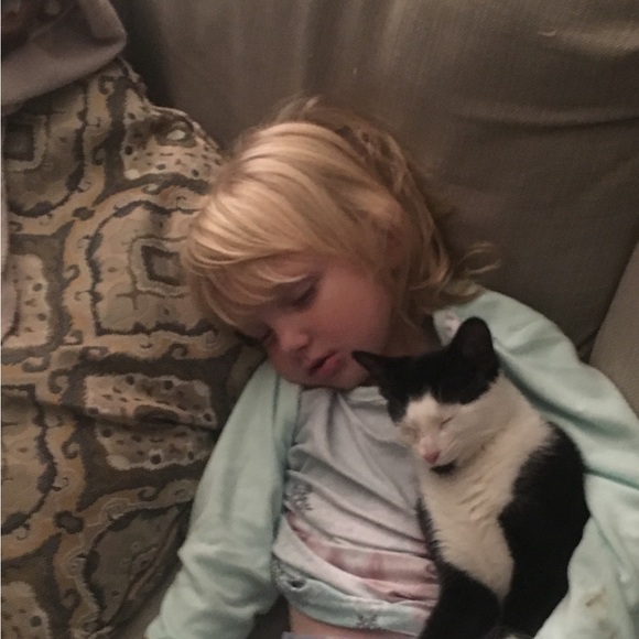 Profile Picture of Julia Burdsall (@juliaburdsall) on Poshmark