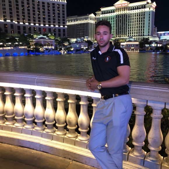 Profile Picture of Mike Strazza (@strazza0608) on Poshmark