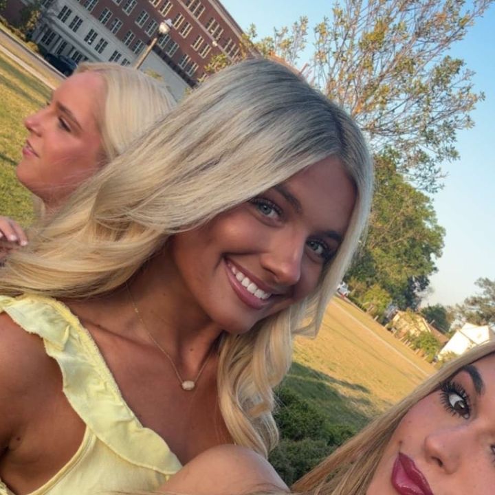 Profile Picture of Clare Pagones (@secretlyclare) on Tiktok
