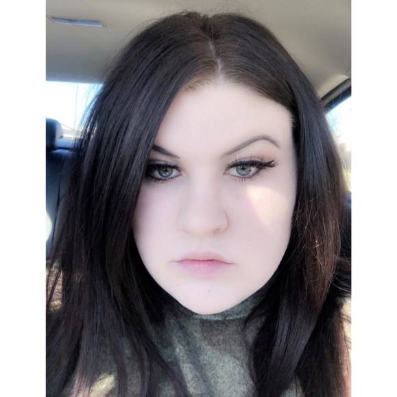Profile Picture of Paityn Janway (@janway_paityn02) on Poshmark