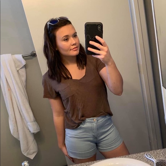 Profile Picture of Katelynn Benson (@kat548) on Poshmark